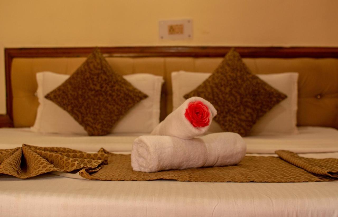 Hotel Pine Grove-Mall Road Manali  Exterior photo